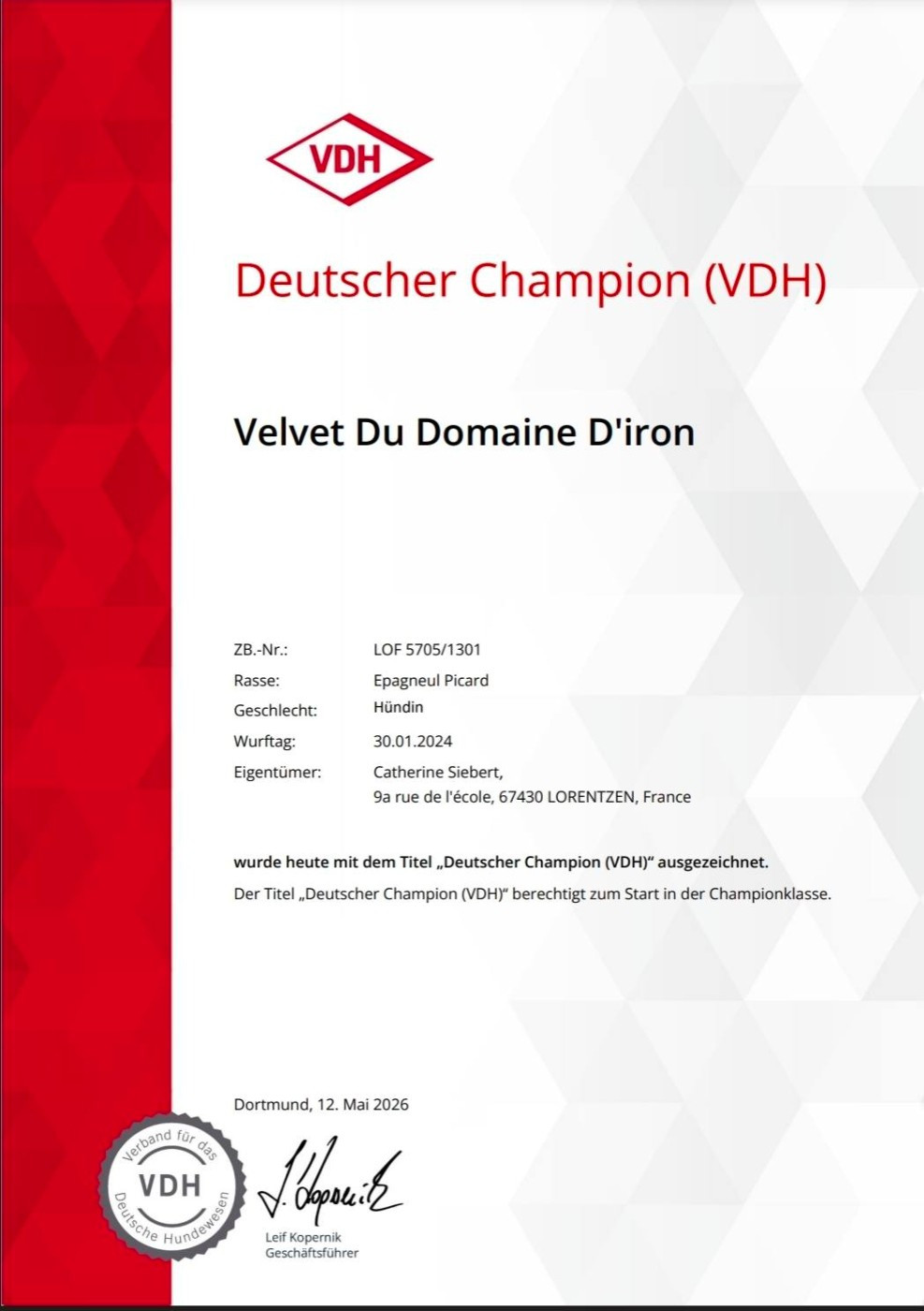 Des Coteaux D'Orsavel - Velvet championne d'exposition en Allemagne!